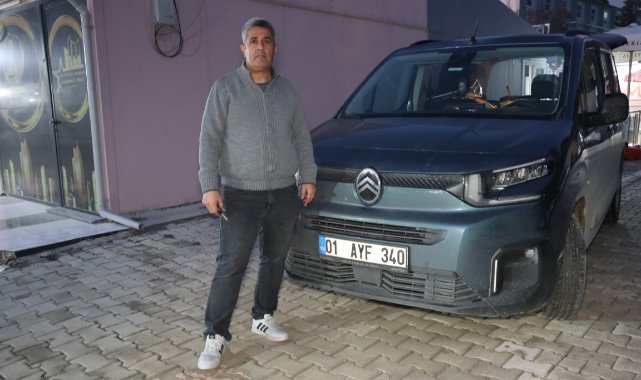 Sıfır olarak satın aldığı aracındaki lastik oyununu lastiğin patlamasıyla fark etti