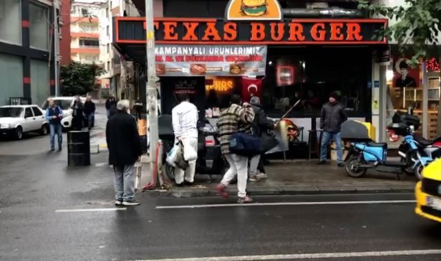 Sokak ortasında bastonlu dayak