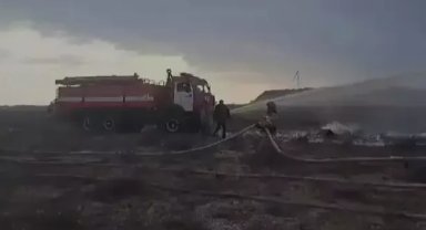 Azerbaycan Hava Yolları'na ait yolcu uçağı Kazakistan'da düştü: 25 kişi kurtuldu