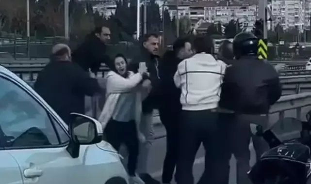 Bakırköy'de sürücülerin tekmeli yumruklu yol kavgası