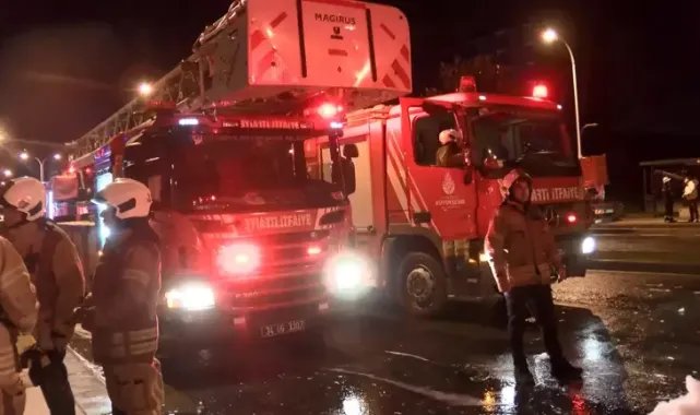 Başakşehir'de elektrikli araçta yangın; bina tahliye edildi