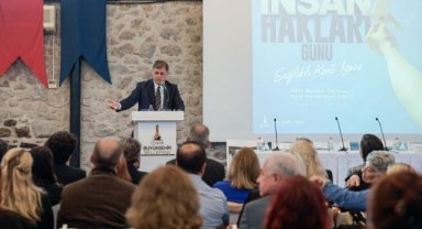 Başkan Tugay’dan İnsan Hakları Günü etkinliğinde açlık, yoksulluk, işsizlik mesajı: Dur demenin zamanı bugündür