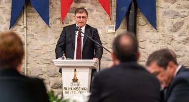 Başkan Tugay’dan yeni yıl mesajı: İyiliği çoğalttığımız bir yıl olsun