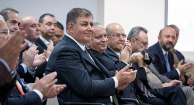 Başkan Tugay: “Kredi verseler de vermeseler de yapacağız”