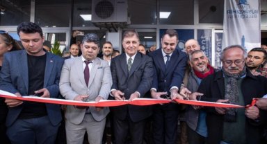 Başkan Tugay kurdeleyi kesti, tanzim satış mağazalarının müjdesini verdi