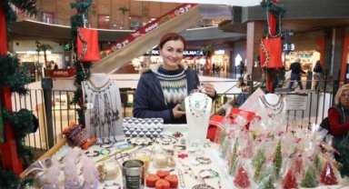 Bayraklı’nın üreten kadınlarından yılbaşına özel sergi