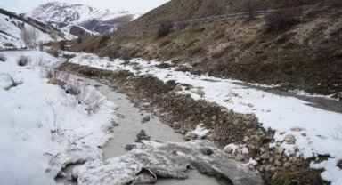 Bitmeyen tünel çevreyi kirletiyor