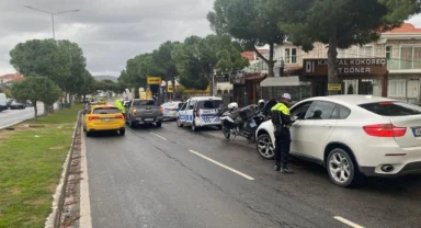 Çeşme'de yaya geçidi ihlali yapan 53 sürücüye işlem