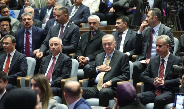 Cumhurbaşkanı Erdoğan: “Eli kanlı Baas rejiminin sona ermesiyle birlikte inşallah Suriye’de huzura ve güvenliğe giden yolun kapıları açılmıştır”