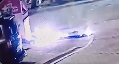 Esenyurt'ta yatağı böyle ateşe verdi