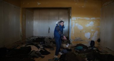 Eski mahkum Sednaya’dan Esad’a seslendi: “Ben ölmedim, buradayım ve yaşıyorum”