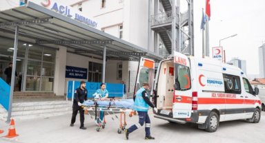 Eşrefpaşa Hastanesi şifa dağıtıyor