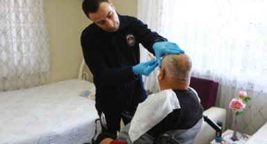 Evde Kişisel Bakım Hizmeti vatandaşların yüzünü güldürmeye devam ediyor