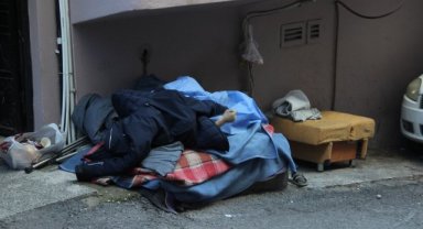 İzmir Büyükşehir Belediyesi'nden ölen evsiz adamla ilgili açıklama