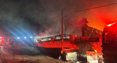 İzmir’de tekstil fabrikasında çıkan yangın kontrol altında