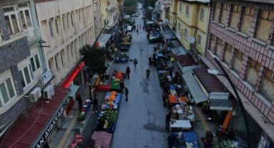 İzmir'deki bu pazar tarihi 1800'lü yıllara dayanan Türkiye'nin en büyük pazarı