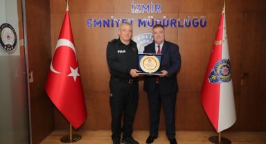 İzmir Şoförler Odasından Emniyet Müdürü Celal Sel'e teşekkür ziyareti