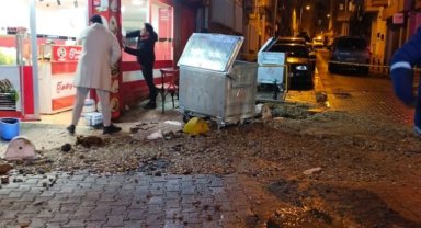 Kadıköy’de kanalizasyon borusu patladı