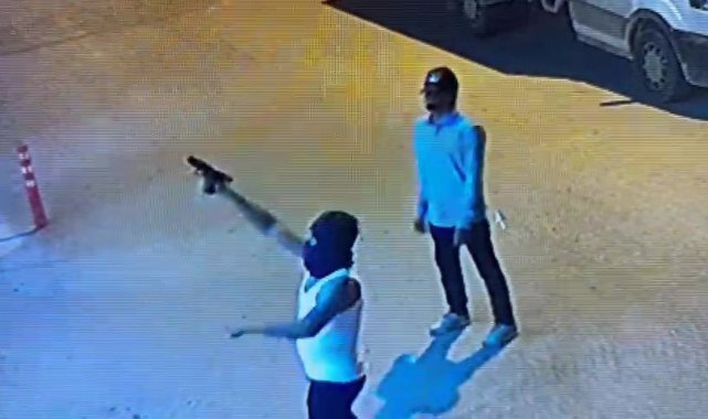Kadın güvenlik görevlisinin yaşadığı dehşet anları kamerada