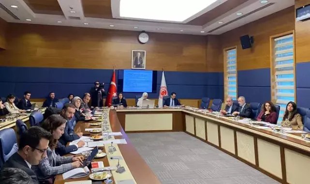 Komisyon Başkanı Katırcıoğlu: Sosyal medya kullanımında yaş sınırlamasını gündemimizde tutmaya devam edeceğiz