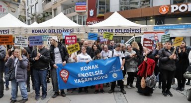 Konak’tan Engelliler Günü’nde farkındalık yürüyüşü