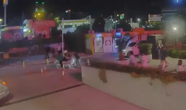Oğlu 3 kişiyi yaraladı, olay yerindeki baba da ilk duruşmada tutuklandı
