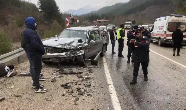 Şehidin cenaze konvoyunda kaza