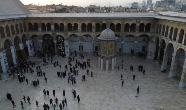 Suriyeliler, tarihi Emevi Camii'ne akın etmeye devam ediyor