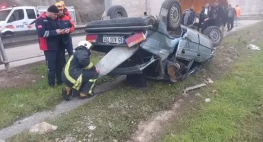 Tünel çıkışında otomobil bariyere çarptı