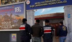 15 yılın üzerinde hapis cezasıyla aranan 2 firari yakalandı