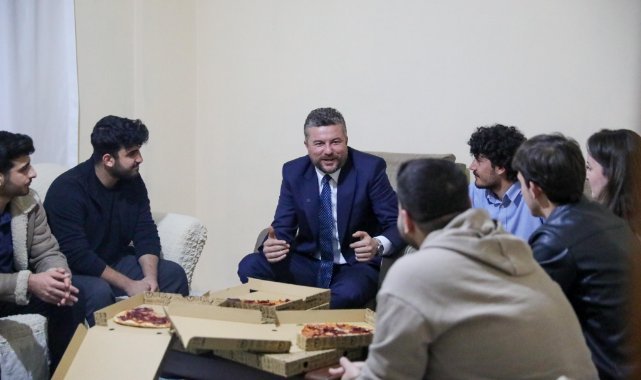 Başkan Görkem Duman’dan öğrenci evine ziyaret