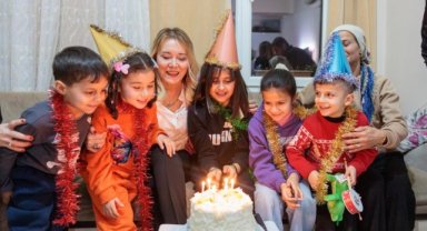 Başkan Mutlu yeni yılı komşularıyla birlikte karşıladı