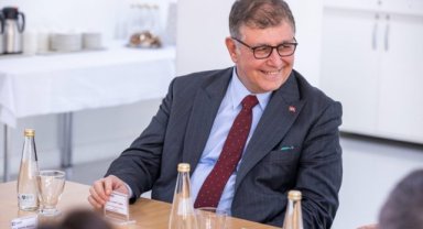 Başkan Tugay İtalyan devi firmanın tesisini gezdi