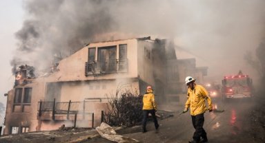 California'daki orman yangınlarında 2 kişi hayatını kaybetti