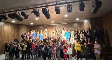 Dayanışma Noktaları çocukları sinema ve tiyatroyla buluşturdu