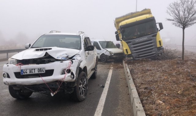 Elazığ’da 2 saatte 2 büyük zincirleme kaza: 13 araç çarpıştı, 7 yaralı