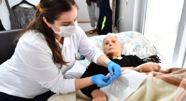 “Evde Bakım Hizmeti” yaşamlara dokunuyor