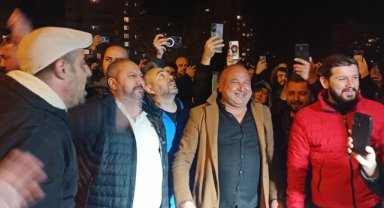 Ferdi Tayfur’un sevenleri dua edip gözyaşlarına boğuldu