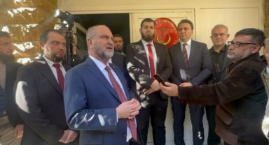 Halep Başkonsolosluğu'nda Türk bayrağı göndere çekildi