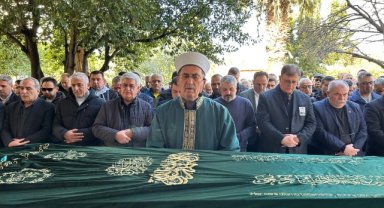 İngiltere'de cansız bedenine ulaşılan Prof. Dr. Orhan Ekren son yolculuğuna uğurlandı