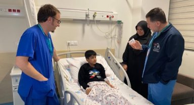 Islık çalmak isterken kalem kapağı yutan çocuk ölümden döndü