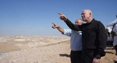 İsrail'de görevden alınan eski Savunma Bakanı Gallant, milletvekilliğinden istifa ettiğini duyurdu