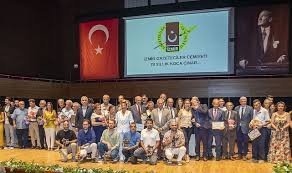 İz Gazete kuruluşunun 9.yılını görkemli bir törenle kutladı