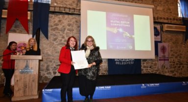 İzmir’de İleri Yaşta Dijital Eşitlik Sempozyumu yapıldı