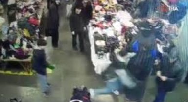 Kadıköy bit pazarında dehşet: İtalyan şefin oğluna bıçaklı saldırı