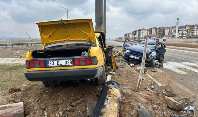 Kırmızı ışık ihlali yapan Tofaş kazaya davetiye çıkardı: 1’i ağır 3 yaralı