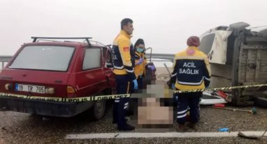 Kırşehir'de 3 araç çarpıştı: 3 ölü, 6'sı ağır 21 yaralı