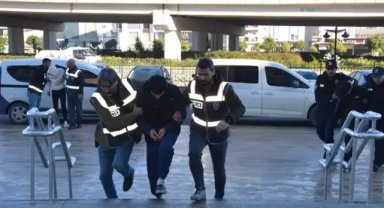 Maske takıp oyuncak tabancayla korku salan şüpheliler; 'Eğlence amaçlı yaptık'