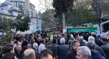 Otel yangınında hayatını kaybeden anne kız memleketlerinde toprağa verildi