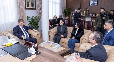 Tugay: İzmir'in tüm ilçelerini dengeli ve adil şekilde hizmetle buluşturacağız